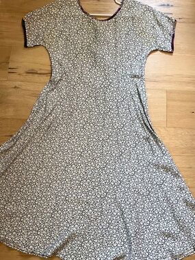 Vintage 90s M Midi ZOE California Floral Cottagecore Keyhole Back Dress